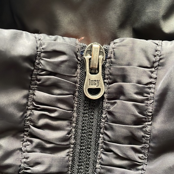 Lucy black vest - Picture 2 of 5